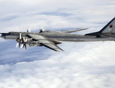 «Ελιωσαν» οι πάγοι στηνΑλάσκα – F-22 συνάντησαν ρωσικά στρατηγικά βομβαρδιστικά Tu-95 Bear